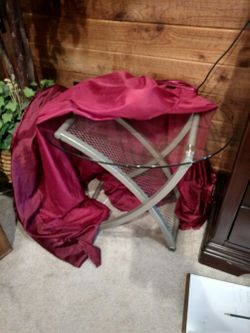 Side glass table