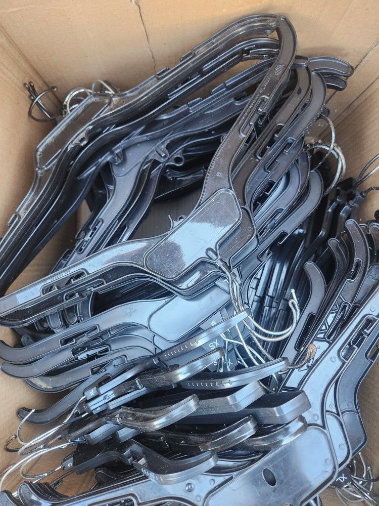  Clothing Hangers 
