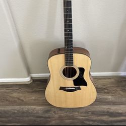 Taylor Acoustic Guitar 110e