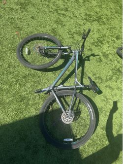 Fuji Nevada 29" Mountain Bike - Size Medium