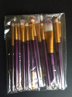 Makeup brushes