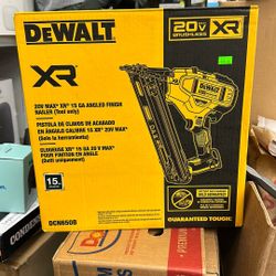 Dewalt 20V Max XR Lithium-Ion Cordless 15-Guage Angled Finish Nailer (Tool Only) * Firm Price*