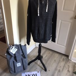 Mom TV Show Lot NWT Herschel Retreat Backpack Gray, Roots 73 Jacket & Sign
