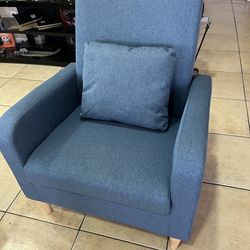 Accent chair ( color blue)
