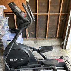 Elliptical - Sole E25