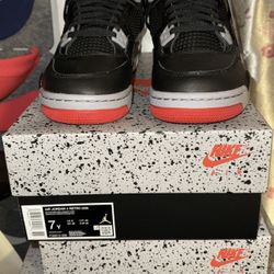 Jordan 4 Retro Bred 