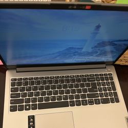 15.7 Lenovo Ideapad Laptop Really Good Condition 
