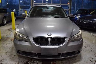2004 BMW 5-Series 525i
