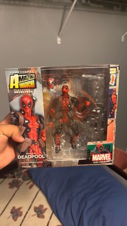 Deadpool figure