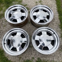 Size 14 Rims 4 Lug Dont Really No What Vehicle They Go On If U Do And Need It Let Me Know