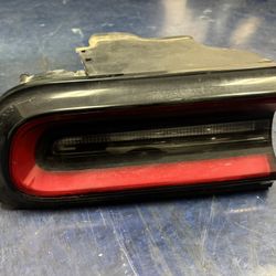 2015 2016 2017 2018 2019 2020 2021 2022 2023 Challenger Outer Tail Light