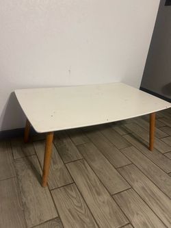 Coffee table $10
