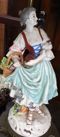 Antique Porcelain Bisque Lady Figurine Table Lamp.