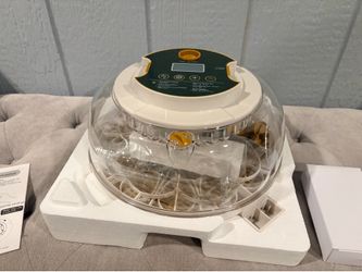 Encubadora  automatica nueva de 18🥚