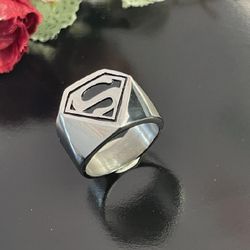 Stainless steel Superman ring size 8,9,10,11