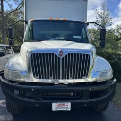 2020 International Diesel Box Truck