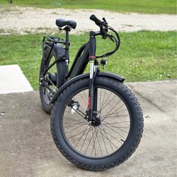 Like New E-bike 