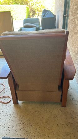 Mission style recliner