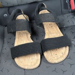 READ DESCRIPTION Tommy Bahama sandels