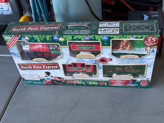 North Pole Express Christmas Train Set 35-Piece