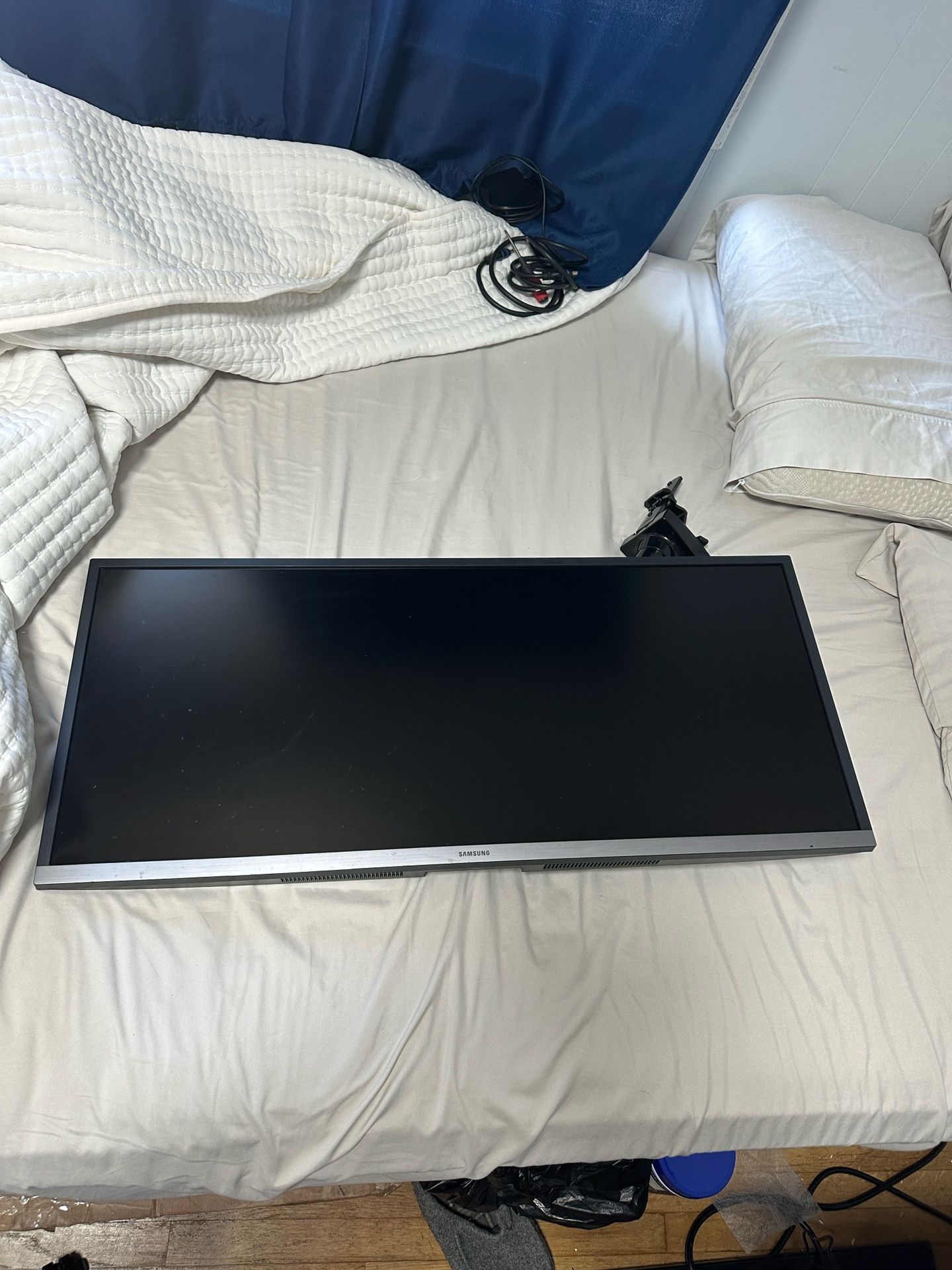 Samsung 34" Ultrawide Monitor