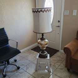 Antique Table Lamp Heavy Brass Real Nice Lamp 43" High 