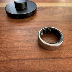 Oura Ring Gen 3 – Like New (Bought 2024)