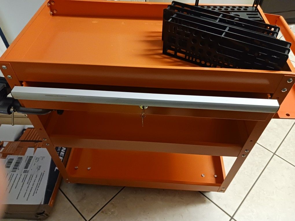 U.S. General Tool Cart