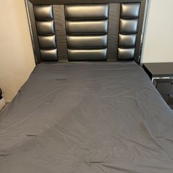 Queen Bed Frame 4 Piece Set 