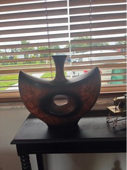 Decorations vase