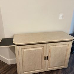 HARD WOOD BUFFET TABLE / STAND TV IS VERY HEAVY