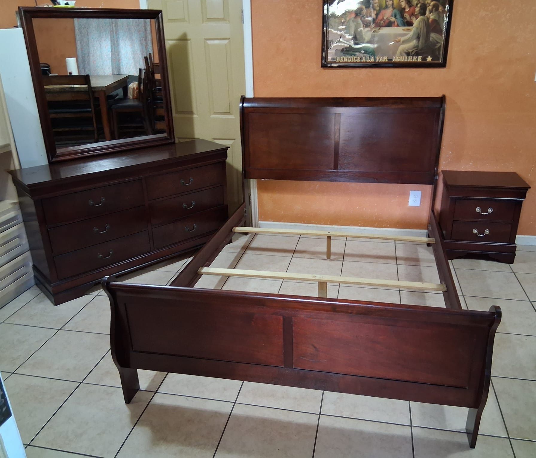 Queen Bedroom Set