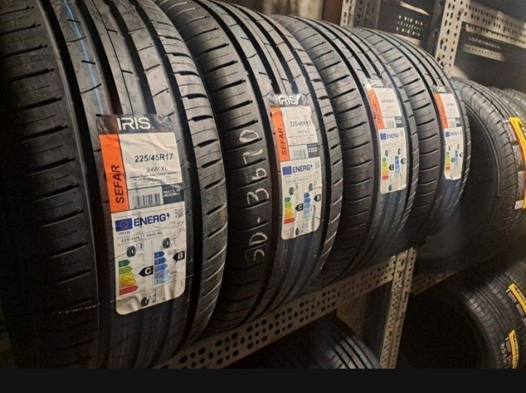 225/45 R17