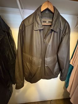 Members Only Brown Leather Zip-Up Jacket men’s size Medium
