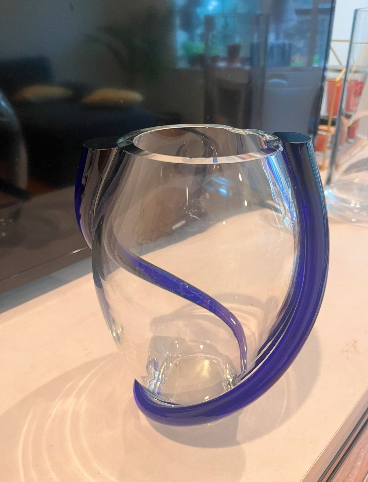 2 Unique Elegant Flower Vases