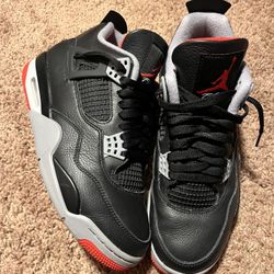 Jordan 4 Bred Reimagine Size 9.5