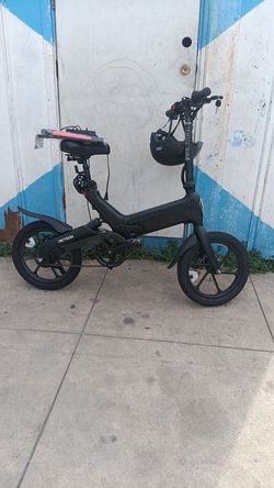 jetson haze electric bike brand new comes with key chager helmet and and lock ready to be used.. viene con todo en la foto esta listo para usar