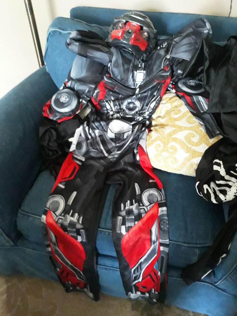 Transformer costume 8-12 yrs old
