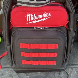 Milwaukee pack out Backpack 
