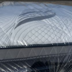 New Queen 13” Pillow Top With Boxspring 