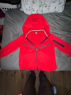 Red Nike tech xl in kids