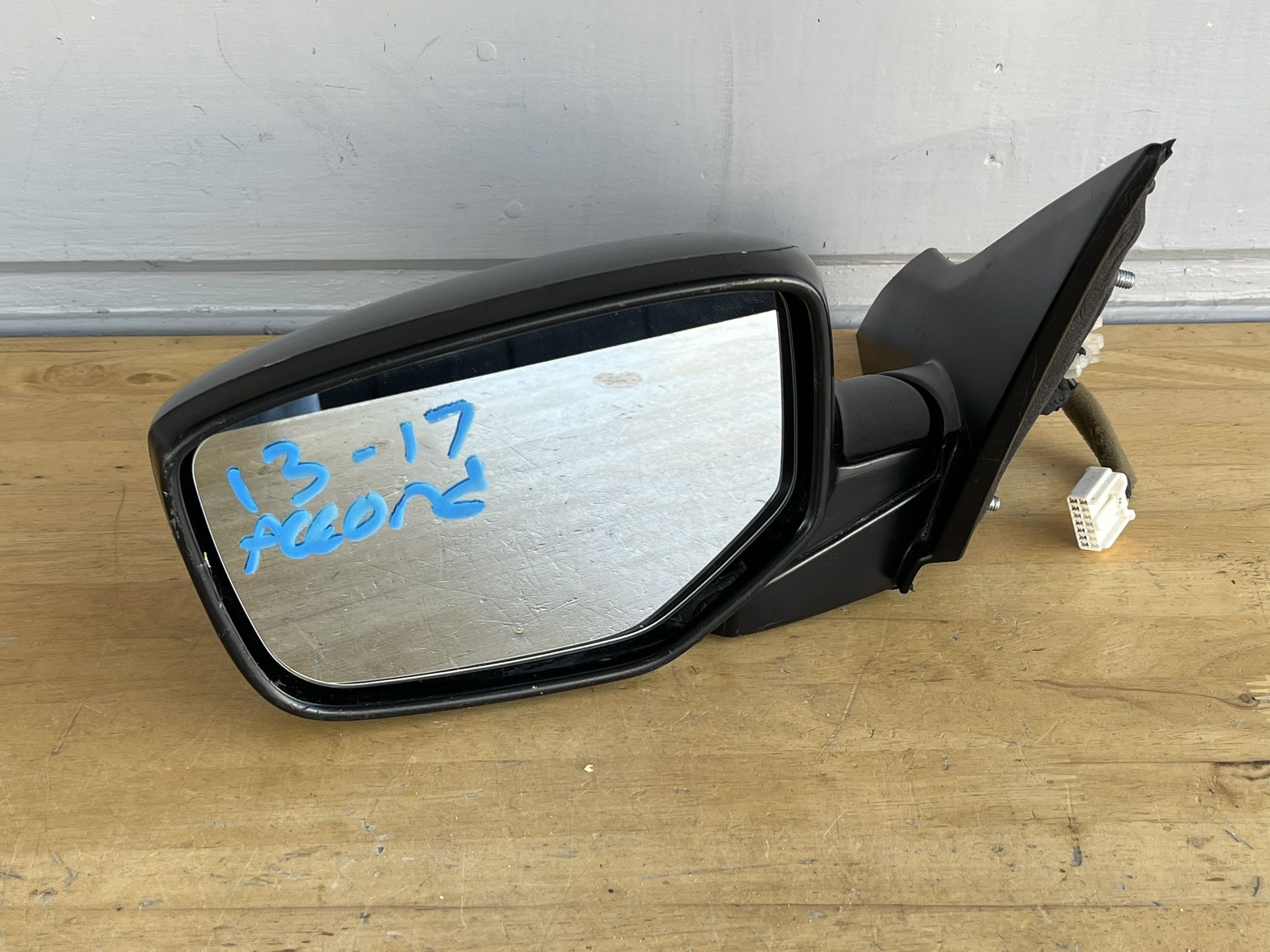 2013-2017 Honda Accord Sedan Left driver side Mirror Black Oem