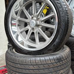 WHEELS US MAGS 20” STAGGERED CHEVY 5x4.75