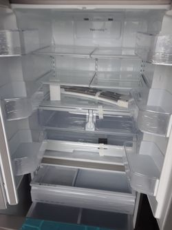 New stainless steel Samsung refrigerator