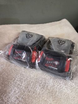 2x Milwaukee M18 18-Volt 2.0 Ah Lithium-Ion Compact Battery