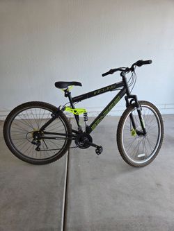 Genesis Mountain Bike - 29" Tires