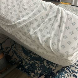 Clean Queen Mattress 