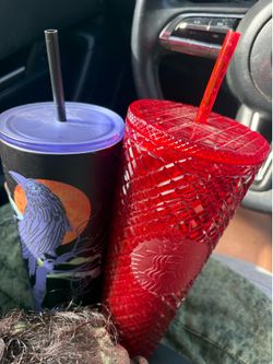Starbucks ⭐️ tumblers for TRADE/ 2 Full trash bags or clothes or shoes 🤗