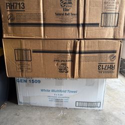 JANITORIAL CLEANING SUPPLIES BUNDLE