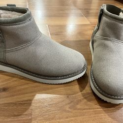 Men’s Fury Boots Size 9 